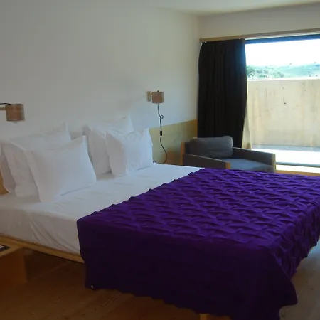 Colmeal Countryside Hotel 4*