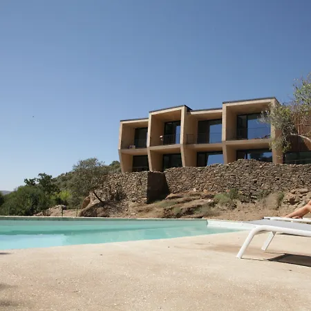 Colmeal Countryside 4*