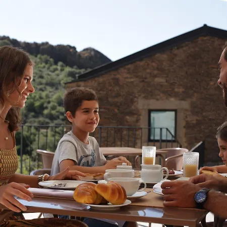 Colmeal Countryside 4*