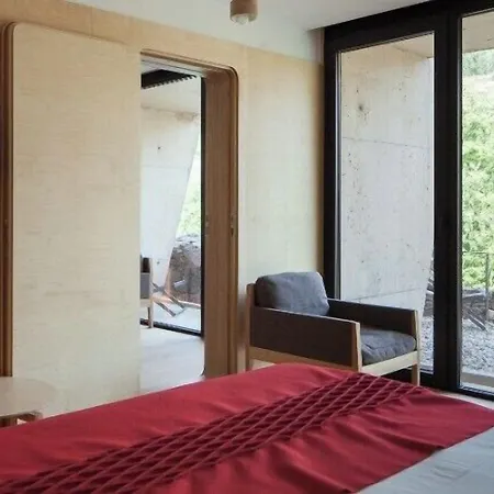 Colmeal Countryside 4*