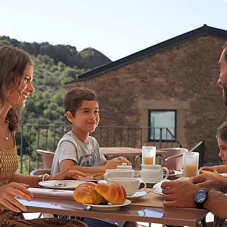 Colmeal Countryside 4*