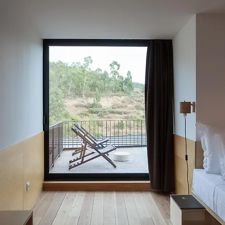 Colmeal Countryside 4*