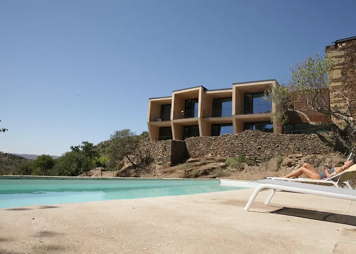 Colmeal Countryside 4*