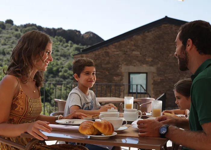 Colmeal Countryside 4*