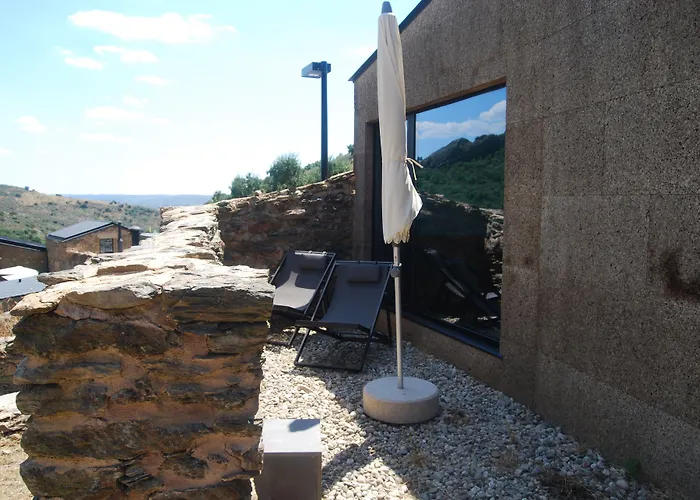 Colmeal Countryside Отель