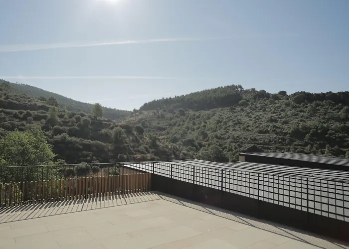 Colmeal Countryside 4*