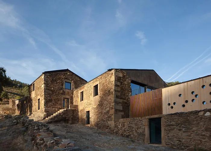 Отель Colmeal Countryside