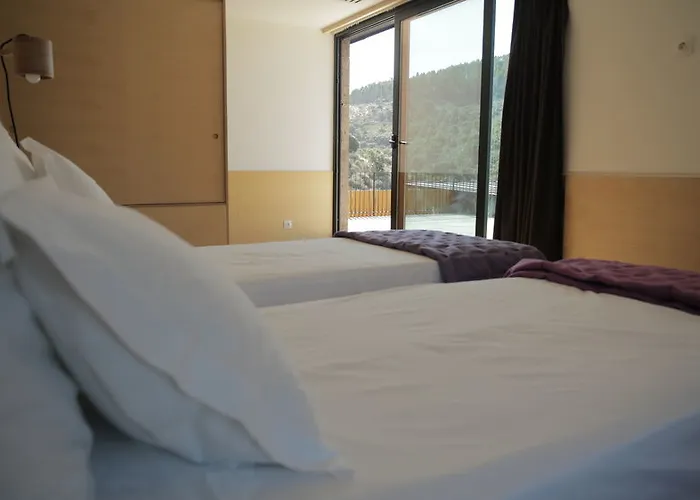 Colmeal Countryside Hotel 4*